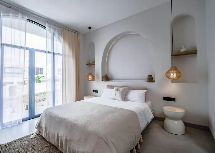 Stylish 2br Few Minutes To The *