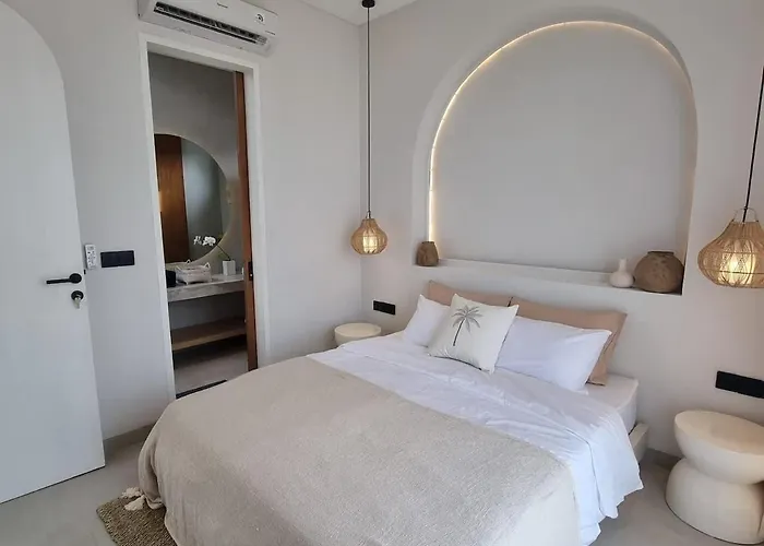Stylish 2br Few Minutes To The 别墅 *
